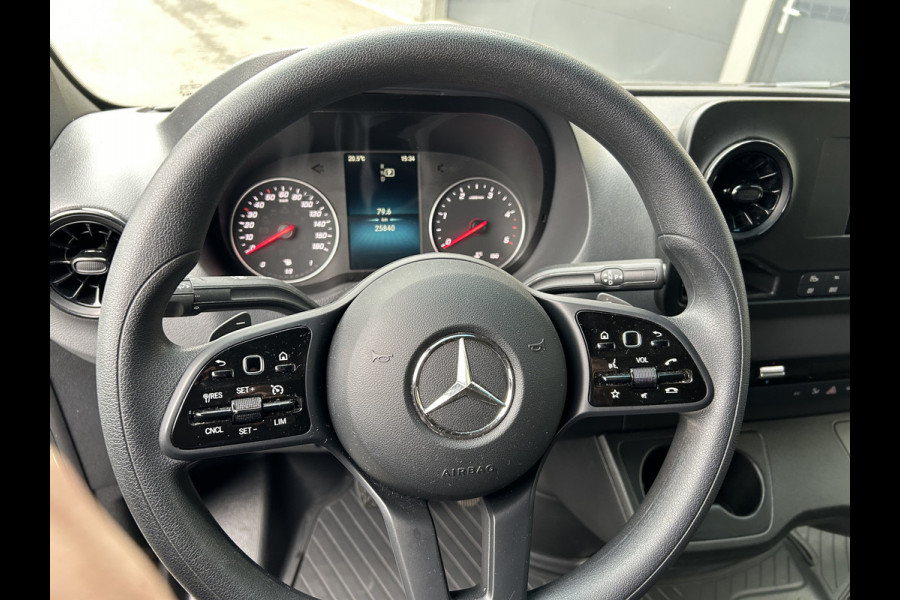 Mercedes-Benz Sprinter 317 CDI L3 H2 MBUX / Spoorassistent / Camera / Parkeersensoren / Navigatie / Cruise control / Airco / 270 Graden achterdeuren