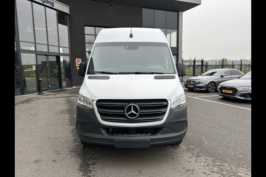 Mercedes-Benz Sprinter 317 CDI L3 H2 MBUX / Spoorassistent / Camera / Parkeersensoren / Navigatie / Cruise control / Airco / 270 Graden achterdeuren