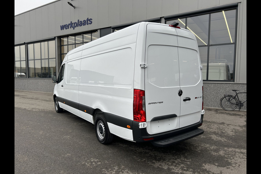 Mercedes-Benz Sprinter 317 CDI L3 H2 MBUX / Spoorassistent / Camera / Parkeersensoren / Navigatie / Cruise control / Airco / 270 Graden achterdeuren