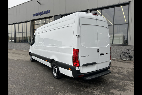 Mercedes-Benz Sprinter 317 CDI L3 H2 MBUX / Spoorassistent / Camera / Parkeersensoren / Navigatie / Cruise control / Airco / 270 Graden achterdeuren