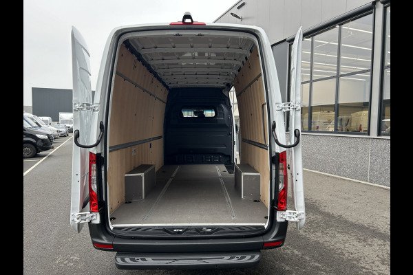 Mercedes-Benz Sprinter 317 CDI L3 H2 MBUX / Spoorassistent / Camera / Parkeersensoren / Navigatie / Cruise control / Airco / 270 Graden achterdeuren