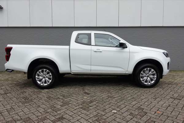 Isuzu D-max 1.9 Extended Cab LS | AUTOMAAT | MY 24 | NAV by APP | A. CAMERA | BPM VRIJ!!!