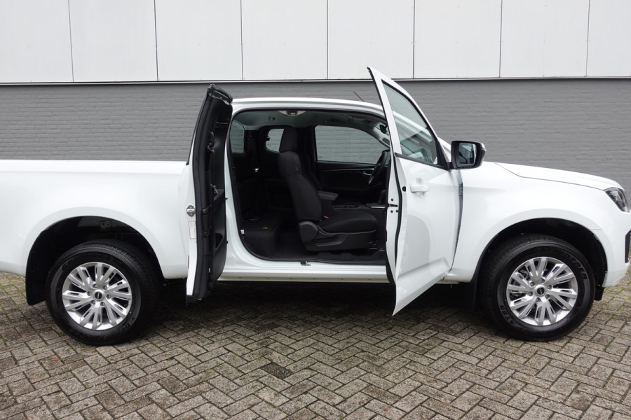 Isuzu D-max 1.9 Extended Cab LS | AUTOMAAT | MY 24 | NAV by APP | A. CAMERA | BPM VRIJ!!!