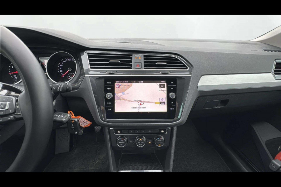 Volkswagen Tiguan 1.5 TSI Comfortline Business CARPLAY CLIMAAT CONTROL PDC PRIVACY GLASS NL AUTO