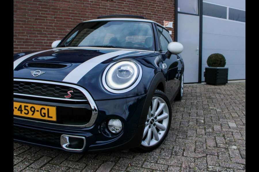 MINI Mini 2.0 Cooper S Chili Panorama, Union-jack LED Achter, Parkeersensoren, LED, Sportstoelen, Cruisecontrol, 17 inch LM Velgen