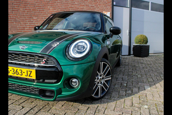 MINI Mini 2.0 Cooper S 60 Years Edition, Adaptive, camera en parkeersensoren, Apple Carplay, Navigatie prof., Harman Kardon HiFi