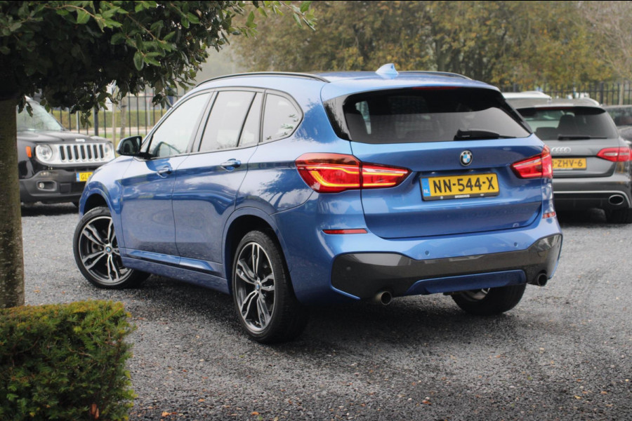 BMW X1 SDrive20i High Executive 192 PK Aut. M-Pakket Trekhaak Pano Camera 19''