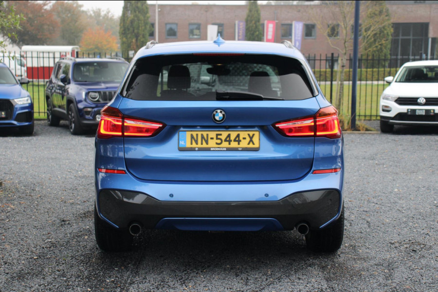 BMW X1 SDrive20i High Executive 192 PK Aut. M-Pakket Trekhaak Pano Camera 19''