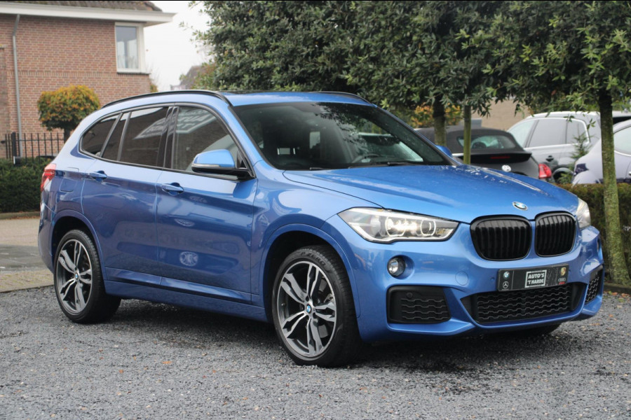 BMW X1 SDrive20i High Executive 192 PK Aut. M-Pakket Trekhaak Pano Camera 19''