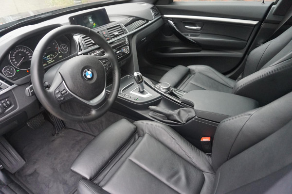 BMW 3-serie Gran Turismo 320i High Executive Panodak-Sportleer Luxury Line