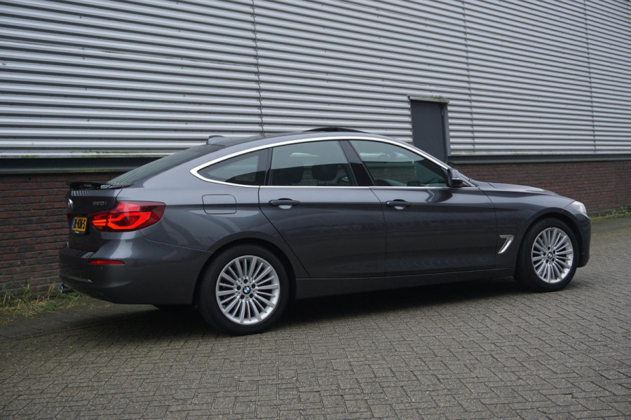 BMW 3-serie Gran Turismo 320i High Executive Panodak-Sportleer Luxury Line