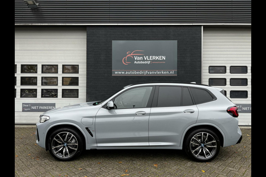 BMW X3 30e xDrive M-SPORT LEDER TREKHAAK WEGKLAPBAAR