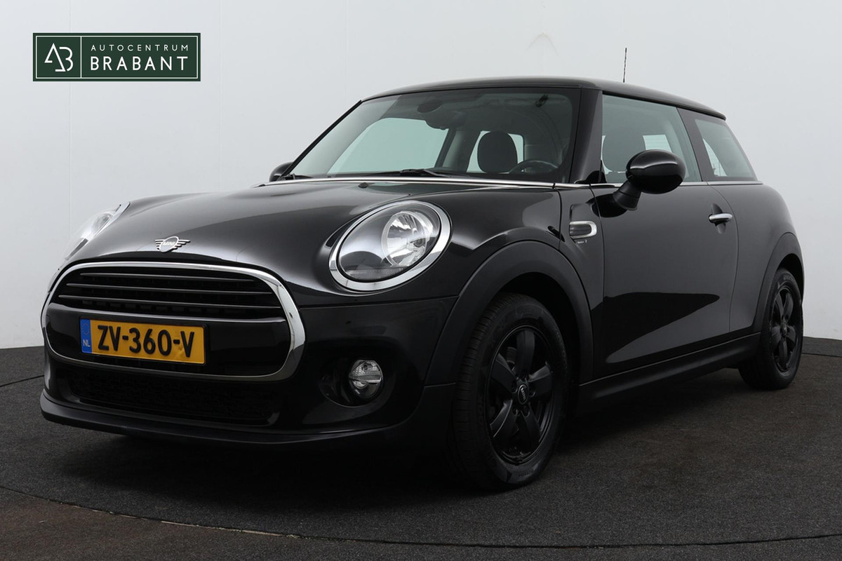 MINI Mini 1.5 Cooper Business (1e Eig, NL-auto, Dealer onderH, CarPlay, Navi, Cruise Control, Airco, Etc)