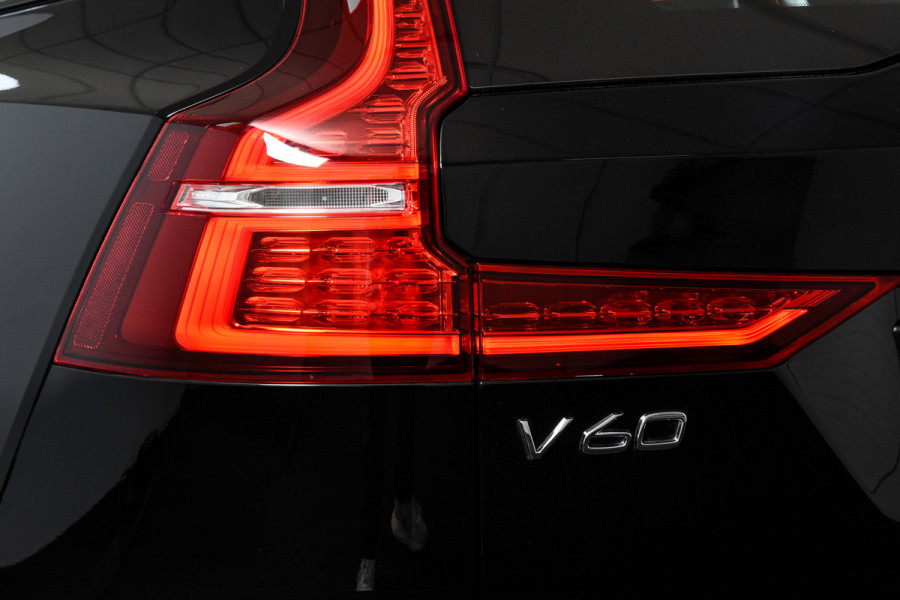 Volvo V60 2.0 T6 Recharge AWD Plus Dark | Dig.Cockpit | Adapt.Cruise | Stoelverwarming | Camera | PDC | NAV + App.Connect | Auto.Airco | DAB | LM 18" | 3125