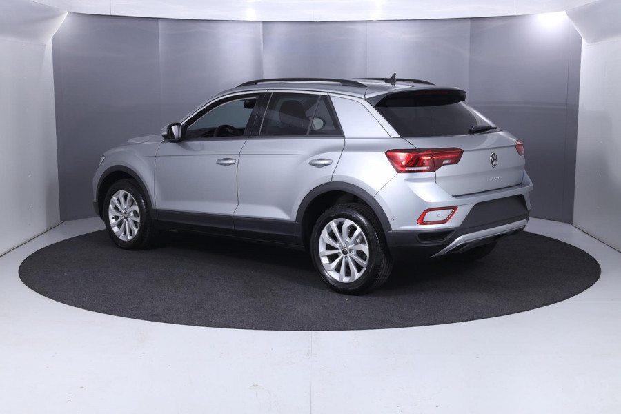 Volkswagen T-Roc Oranje Edition 1.0 85 kW / 116 pk TSI SUV 6 versn. Hand