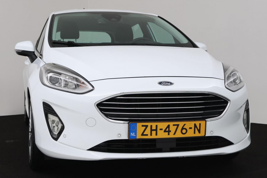 Ford Fiesta 1.0 EcoBoost Titanium (CAMERA, NAVIGATIE, ADAPTIVE CRUISE, CLIMATE, PARKEERSENSOREN, NL-AUTO, GOED ONDERHOUDEN)