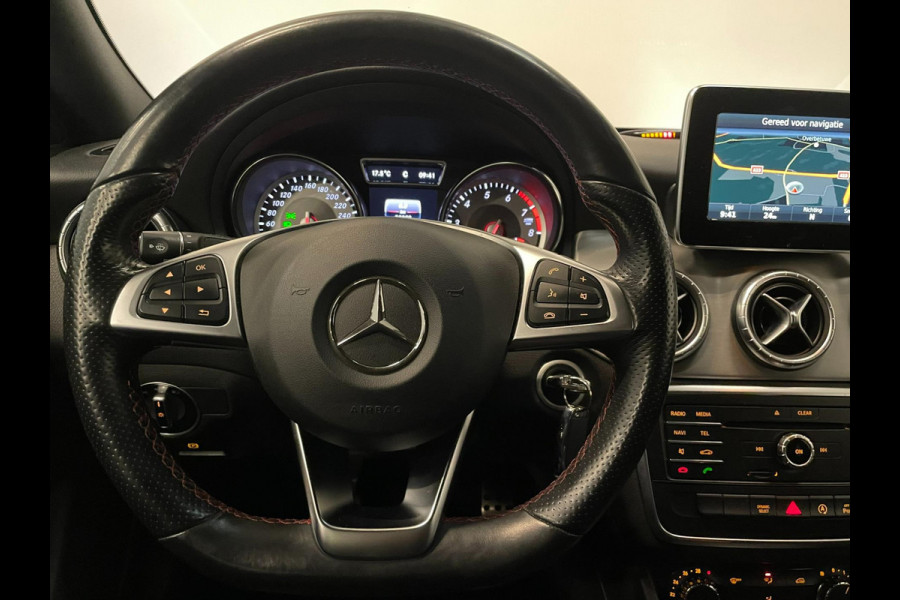 Mercedes-Benz CLA-Klasse 180 AMG Night Edition / Xenon / Navi