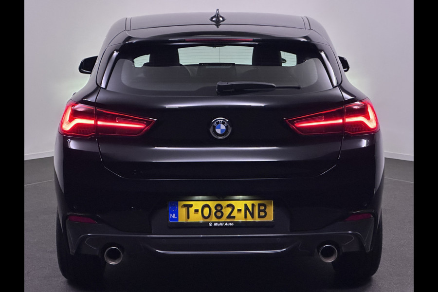 BMW X2 sDrive20i M-Sport 192pk | LED Koplampen | Navi Pro | Head Up | Camera | 19"L.M | Sportstoelen Verwarmd | El. Achterklep |Sfeerverlichting |