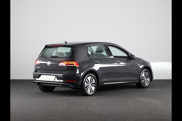 Volkswagen e-Golf E-DITION 136 pk | Navigatie | Parkeersensoren | Adaptieve cruise control | Autom. airco | Stoelverwarming |