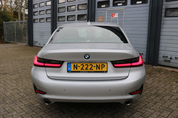 BMW 3 Serie 318i Exe Edition Autom Xenon G-navi leder Sportzetels Bj:2021