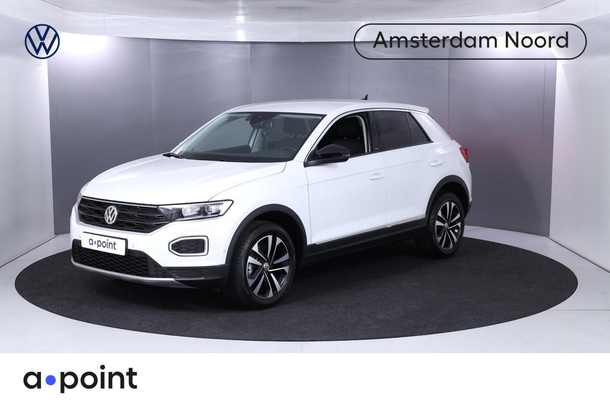 Volkswagen T-Roc 1.5 TSI Style 150 pk Automaat (DSG) | Navigatie | Parkeersensoren (Park assist) | LED koplampen | Stoelverwarming |