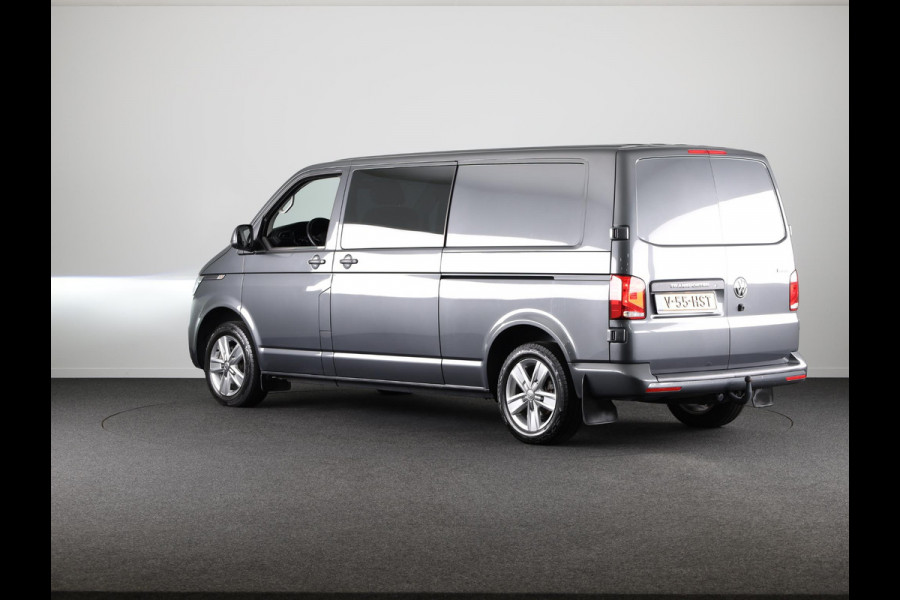 Volkswagen Transporter 2.0 TDI L2H1 32 DC Bulli 4motion 150 pk Automaat (DSG) | Verlengde garantie | Navigatie | Trekhaak | Parkeersensoren | Achteruitrijcamera | Elektr. schuifdeuren | Stoelverwarming |