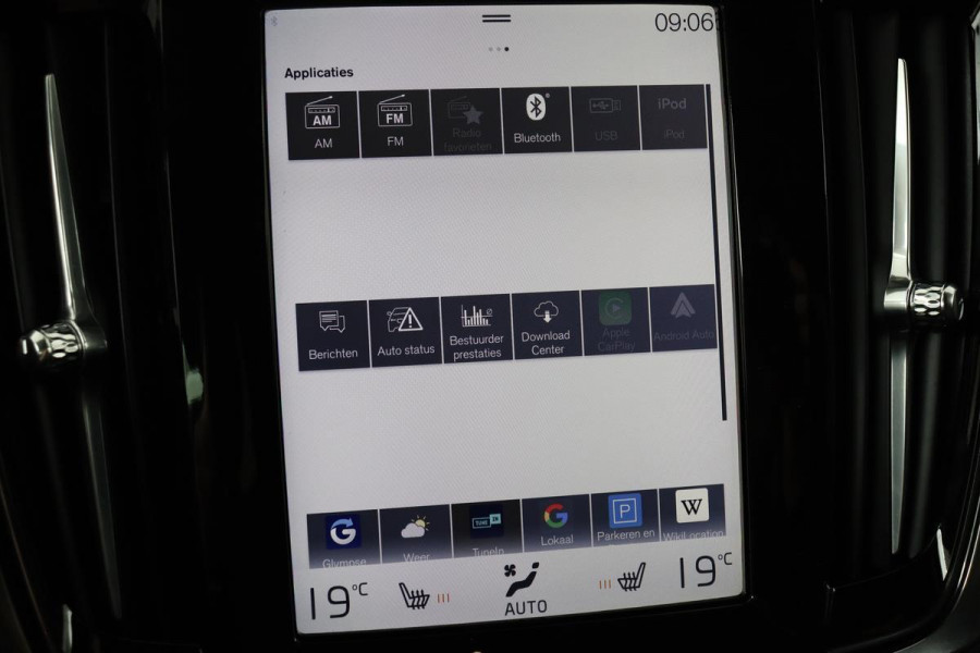 Volvo V90 2.0 D3 Momentum | Carplay | Stoelverwarming | Leder | Adaptive cruise | Trekhaak | Dodehoek detectie | Navigatie