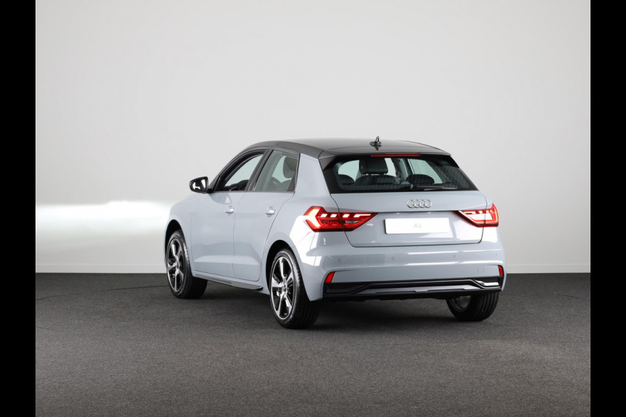 Audi A1 Sportback 30 TFSI Advanced edition Ledverlichting voor en achter, dak in contractkleur