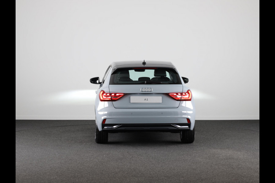 Audi A1 Sportback 30 TFSI Advanced edition Ledverlichting voor en achter, dak in contractkleur