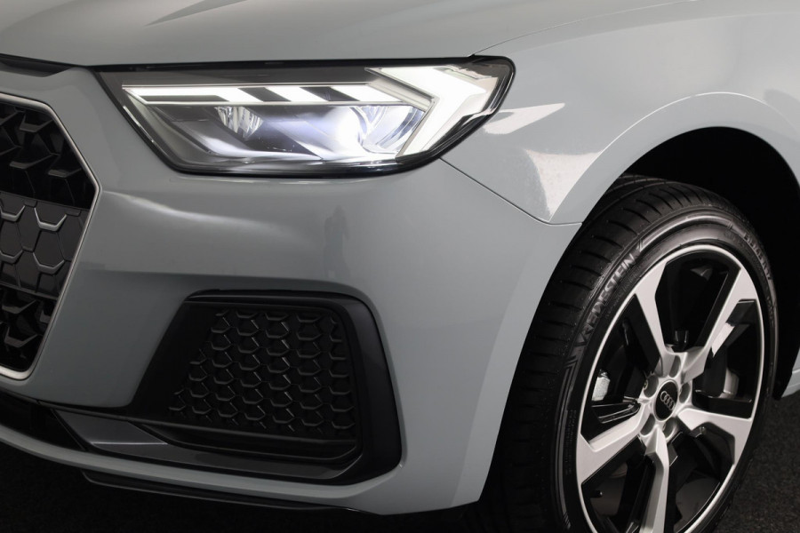 Audi A1 Sportback 30 TFSI Advanced edition Ledverlichting voor en achter, dak in contractkleur