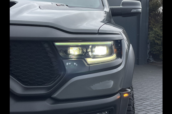 Dodge Ram 1500 TRX / LUNAR EDITION / CARBON / 702 PK / CREW CAB / 6.2 V8 SUPERCHARGED HELLCAT / BEADLOCK RIMS / DIRECT RIJDEN