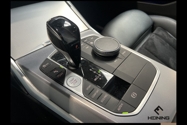 BMW 3 Serie Touring 330i M Sport Introduction Executive Navi. Apple carplay. Hollandse auto NAP