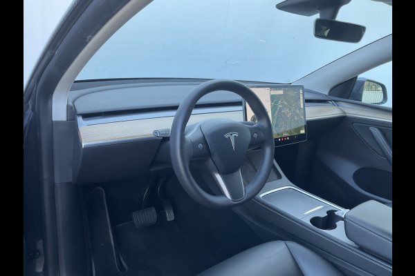 Tesla Model Y Long Range 75 kWh AWD Dual motor Autopilot Trekhaak Marge