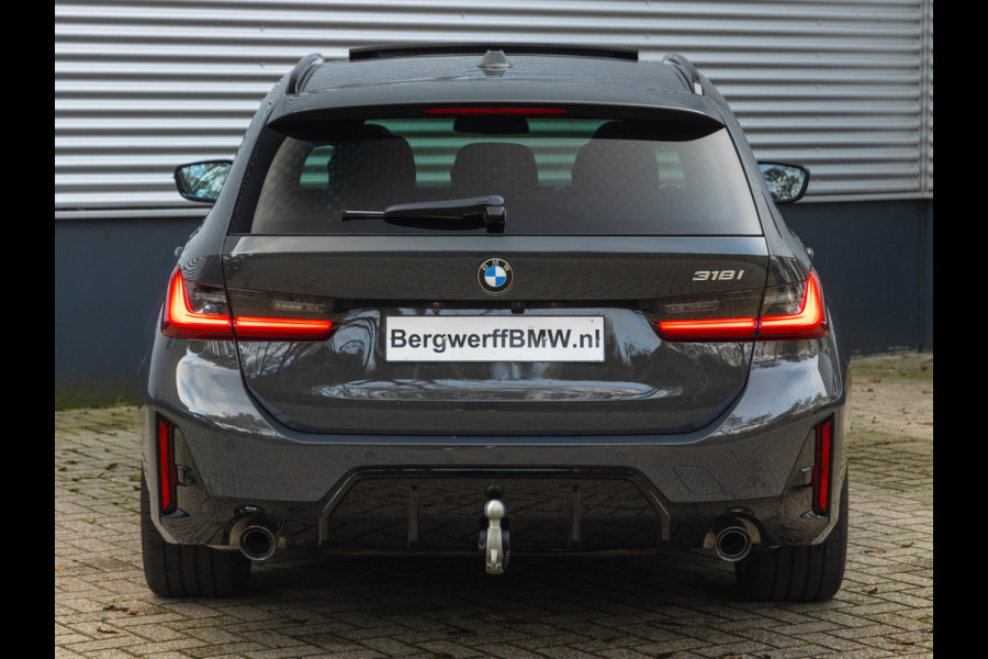 BMW 3 Serie Touring 318i M-Sport - Pano - Trekhaak - Widescreen - Stoelverwarming - Hifi - Camera