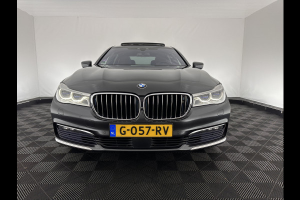 BMW 7 Serie 740Le xDrive iPerformance High Executive Aut.*PANO | DAKOTA-FULL-LEATHER | SOFT-CLOSE | NIGHT-VISION | HEAD-UP | BOWERS/WILKINS-AUDIO  | ADAPT.CRUISE | BLIND-SPOT | LASER-LED | MEMORY-PACK | KEYLESS | SURROUND-VIEW | DAB+ | COMFORT