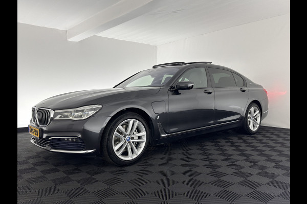 BMW 7 Serie 740Le xDrive iPerformance High Executive Aut.*PANO | DAKOTA-FULL-LEATHER | SOFT-CLOSE | NIGHT-VISION | HEAD-UP | BOWERS/WILKINS-AUDIO  | ADAPT.CRUISE | BLIND-SPOT | LASER-LED | MEMORY-PACK | KEYLESS | SURROUND-VIEW | DAB+ | COMFORT