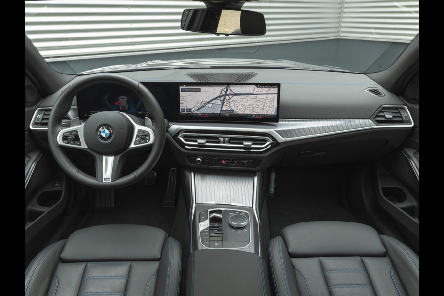 BMW 3 Serie Touring 318i M-Sport - Pano - Trekhaak - Widescreen - Stoelverwarming - Hifi - Camera