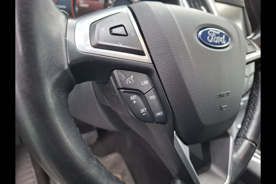 Ford S-Max 2.0 Titanium 241pk | Trekhaak Afneembaar | Navigatie | Camera | Cruise Control | DAB | Climate Control | L.M. 18" | Stoelverwarming |