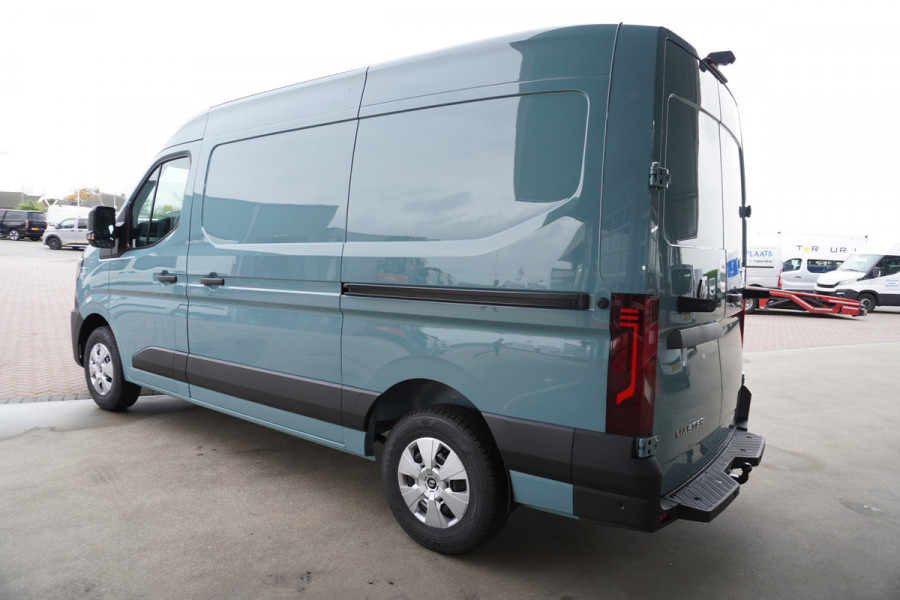 Renault Master T35 2.0 dCi 170PK L2H2 Extra Schuifdeur L / R Nr. V210 | Climate | Navi | Cruise | Trekhaak