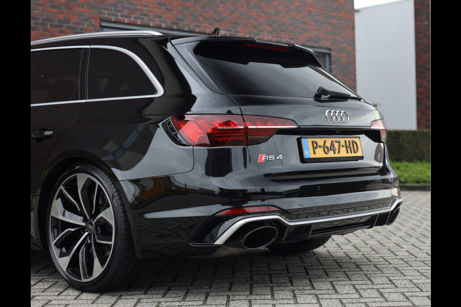 Audi RS4 Avant 2.9 TFSI quattro *B&O*Pano*RS-Dynamic*Matrix*Massage*