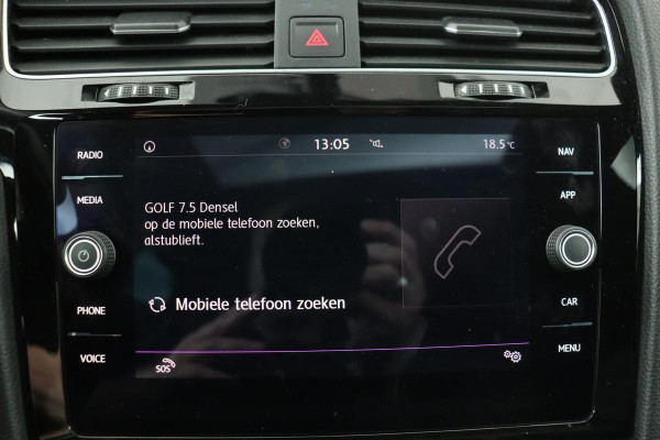 Volkswagen Golf 1.5 TSI R-Line | DSG | Panoramadak | Active info | Carplay | Full LED | Adaptive Cruise | PDC | Camera | Navigatie