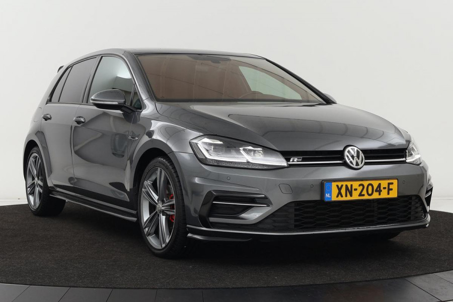 Volkswagen Golf 1.5 TSI R-Line | DSG | Panoramadak | Active info | Carplay | Full LED | Adaptive Cruise | PDC | Camera | Navigatie