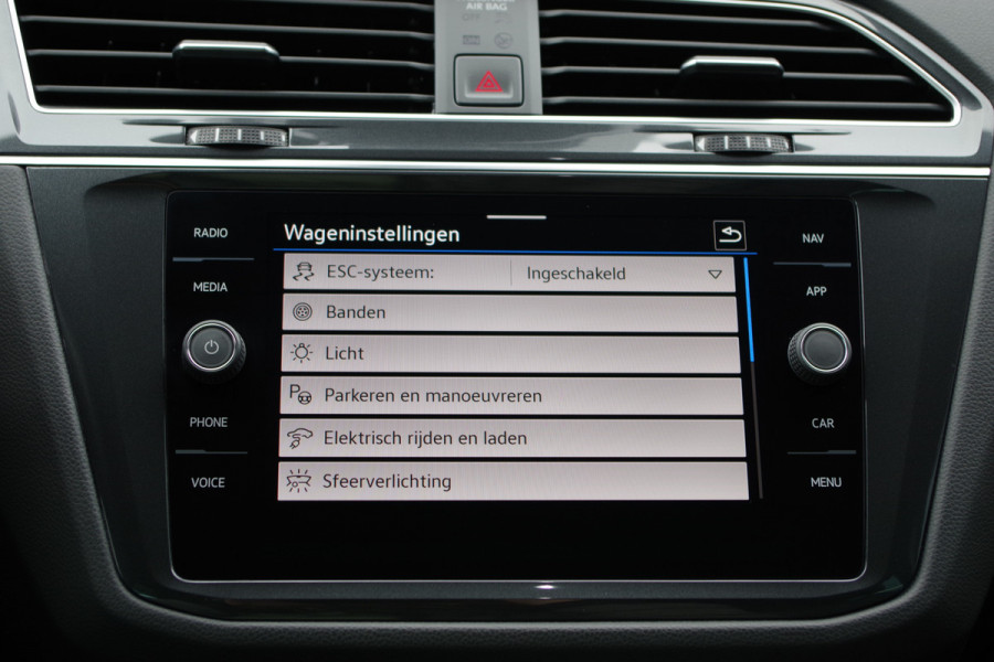 Volkswagen Tiguan 1.4 TSI eHybrid 245 PK R-Line Business+, Leder, Panoramadak, R-Interieur, Carplay, Camera