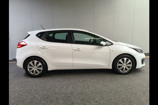 Kia cee'd 1.0 T-GDi ComfortLine uit 2017 Rijklaar + 12 maanden Bovag-garntie Henk Jongen Auto's in Helmond,  al 50 jaar service zoals 't hoort!