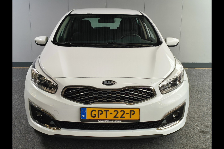 Kia cee'd 1.0 T-GDi ComfortLine uit 2017 Rijklaar + 12 maanden Bovag-garntie Henk Jongen Auto's in Helmond,  al 50 jaar service zoals 't hoort!