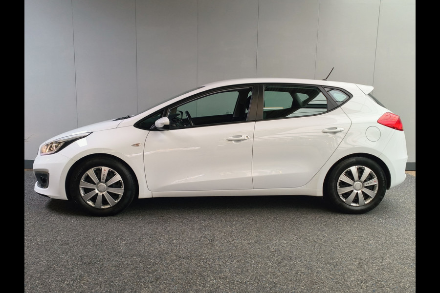 Kia cee'd 1.0 T-GDi ComfortLine uit 2017 Rijklaar + 12 maanden Bovag-garntie Henk Jongen Auto's in Helmond,  al 50 jaar service zoals 't hoort!