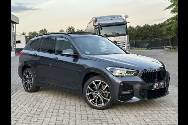 BMW X1 xDrive25e M PACK FULL PANO NAVI CR CONTROL ECC CAMERA