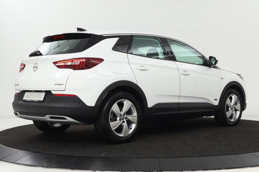 Opel Grandland X 1.6 Turbo Hybrid Elegance | Stoelverwarming | Trekhaak | Carplay | Half leder | Camera | Navigatie | PDC