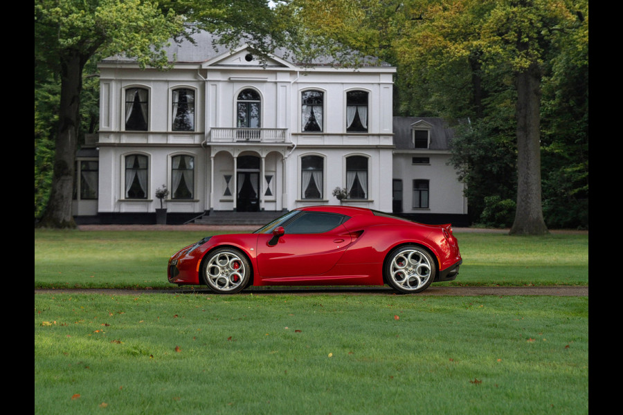 Alfa Romeo 4C 1750TBI TCT | 1e eig | NL-auto | Top staat! | Sportuitlaat