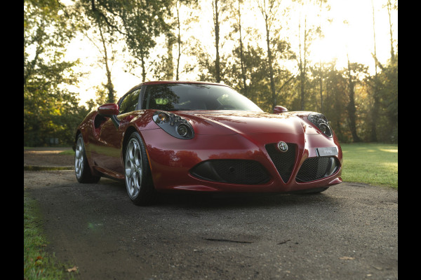 Alfa Romeo 4C 1750TBI TCT | 1e eig | NL-auto | Top staat! | Sportuitlaat